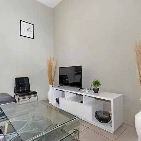 Urban Oasis Apartments At The Bolton Johannesburg Exterior photo