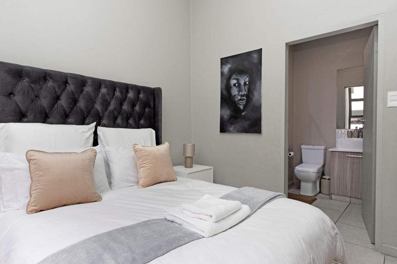 Urban Oasis At The Bolton Apartamento