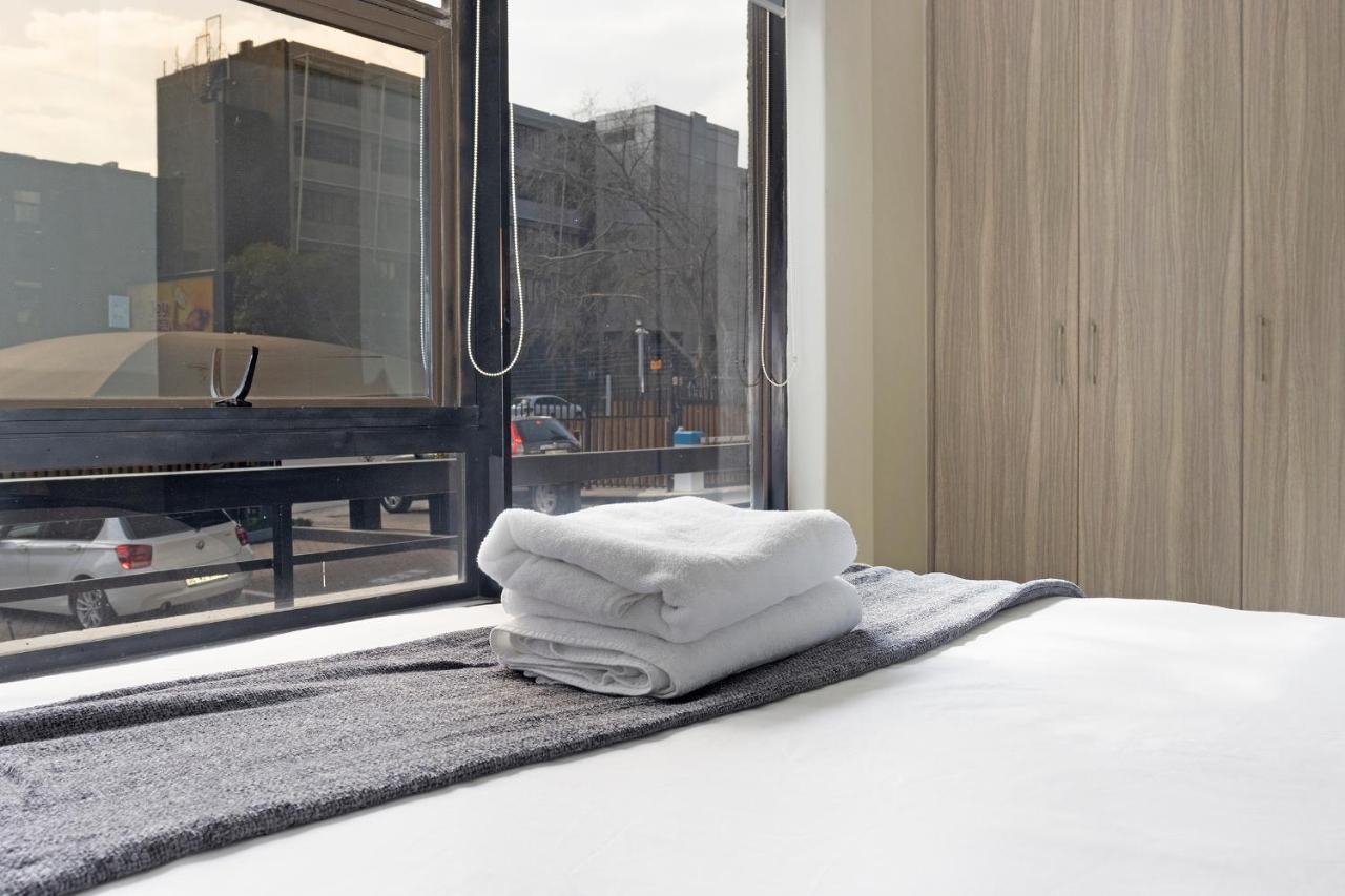 Urban Oasis At The Bolton Apartamento *